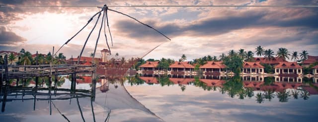 Sterling Lake Palace Alleppey