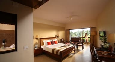 UDAY SUITES - THE GARDEN HOTEL - Ixora room