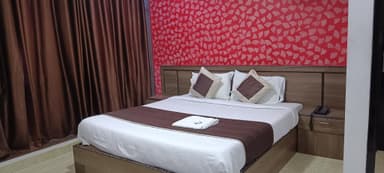 Essa Holidays - Deluxe Room