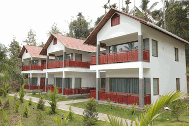 Wayanad Fort Resort - Pond View Villa