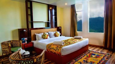 Muscatel Bellevue - Super Deluxe Room with Mountain View