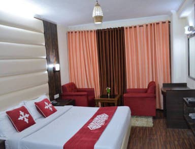 Snow Valley Resorts Manali - Luxury Room