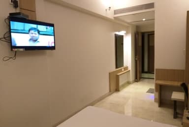 KJSP Seasons Hotel Nerul - Deluxe AC Room