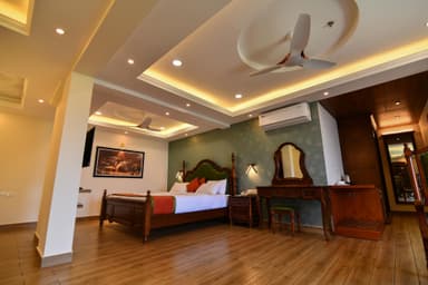 British County Munnar - Suite Room