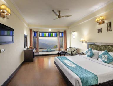 Snow Valley Resorts Dalhousie - Maharaja Corner Room