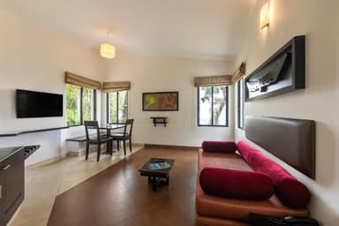 Sterling Munnar - Privilege Suite