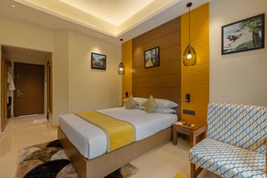 Sterling Munnar - Indulge Room